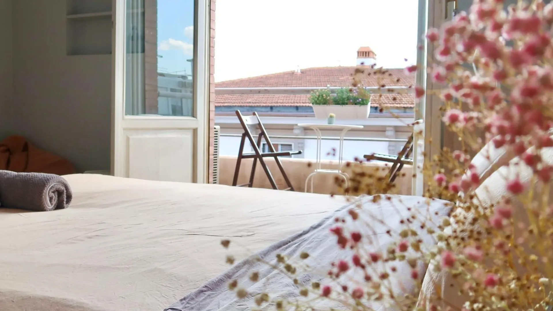 Cozy Esthers Room S With Balcony Firenze Italia